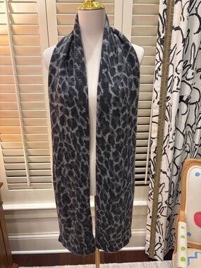 Leopard Print Knit Scarf in Charcoal and Gray